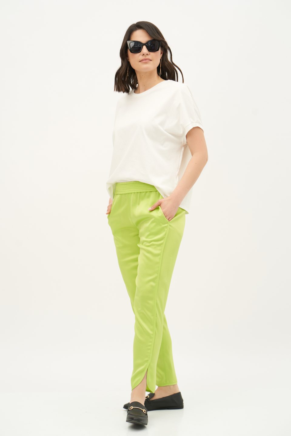 Pantaloni-satinati-Alina-vernil-ETIC-4