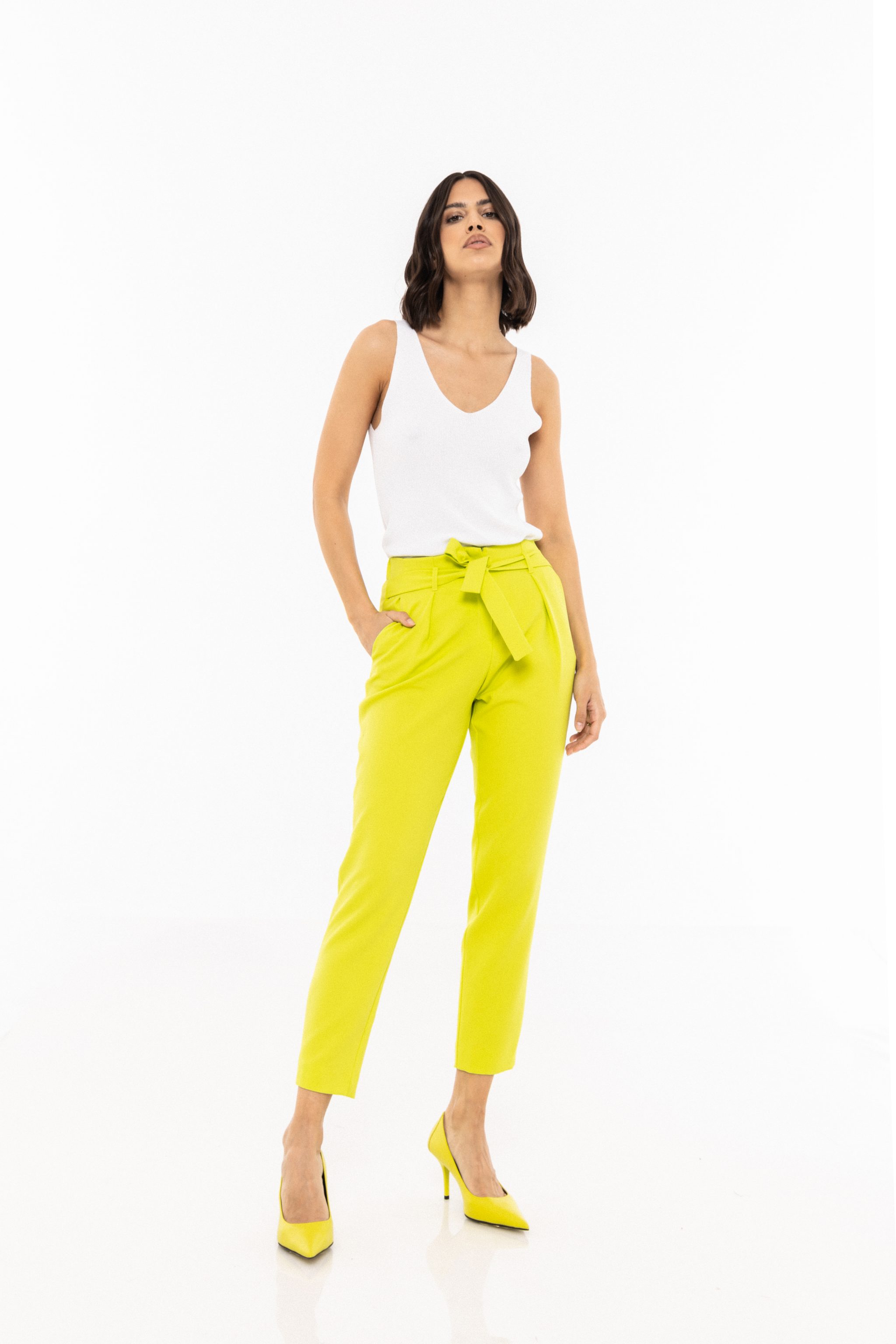 pantalon-cu-talie-medie-Magda-vernil-ETIC