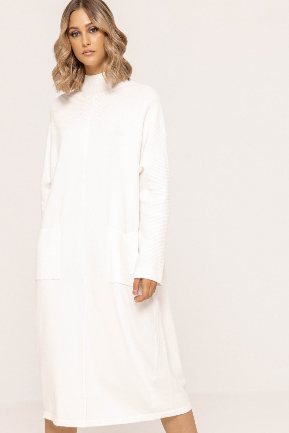 Rochie-midi-cu-guler-inalt-Cassy-ETIC-1