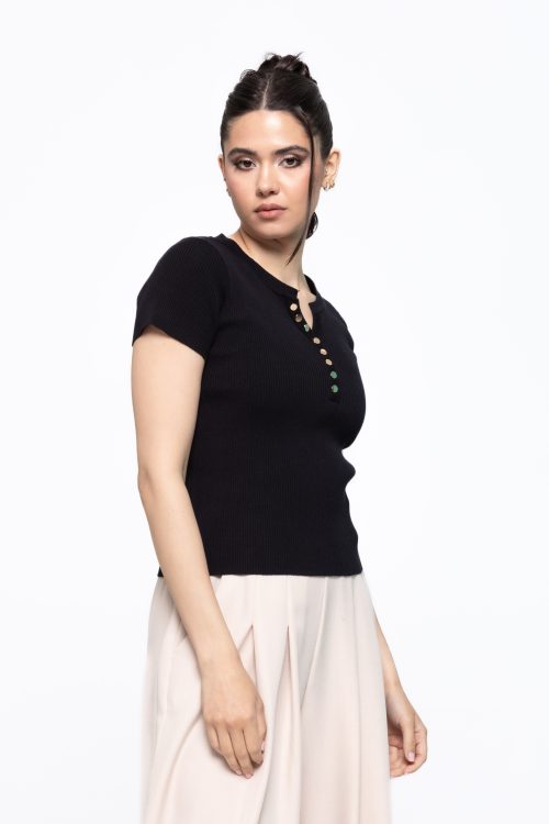 Tricou mulat cu mâneci scurte și nasturi decorativi Jenny