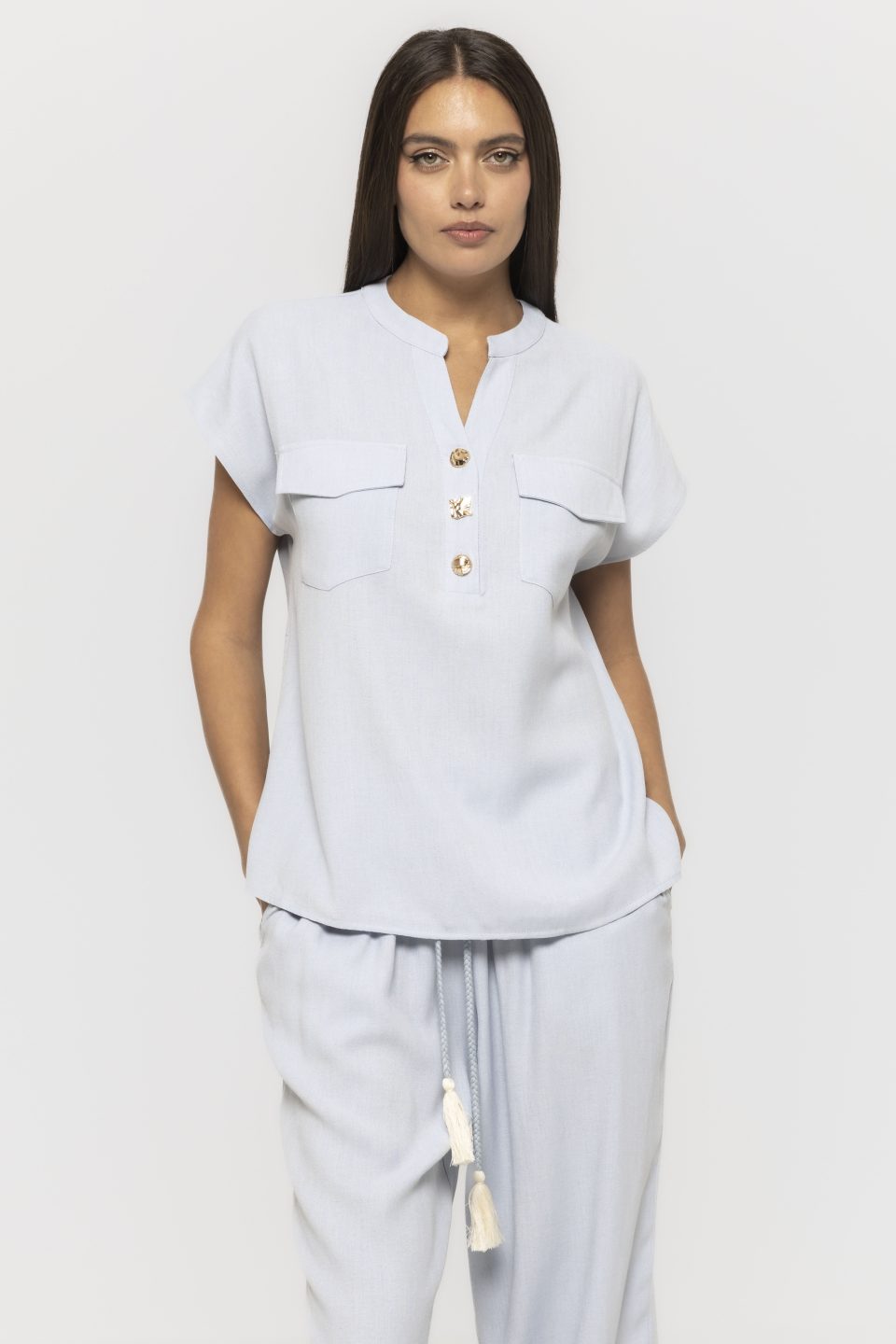 Bluza cu mânecă scurtă și nasturi aurii Vica