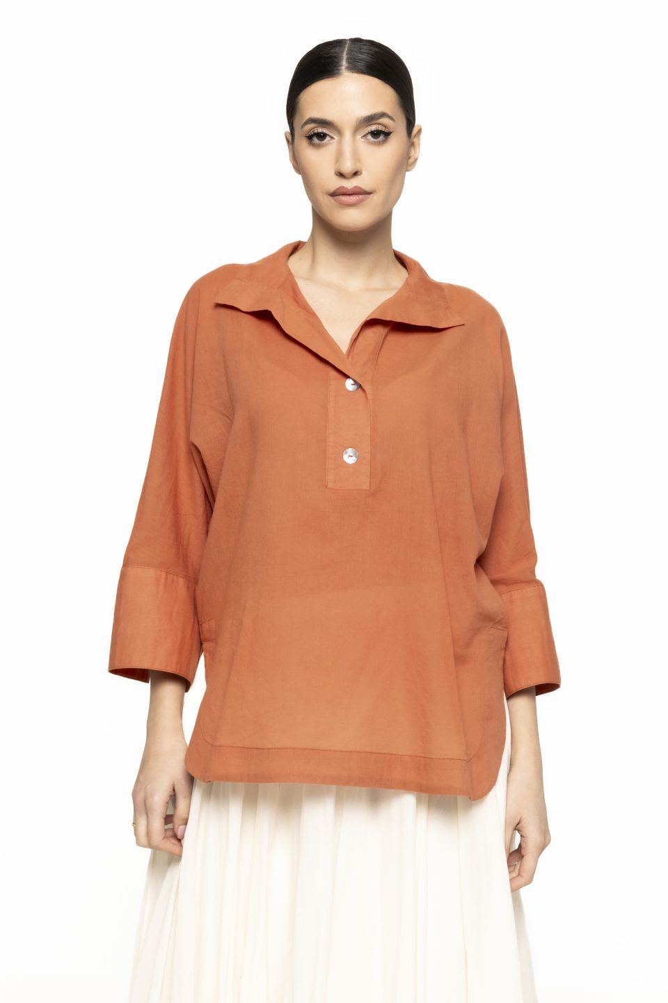 Camasa lejera cu nasturi Mihaela