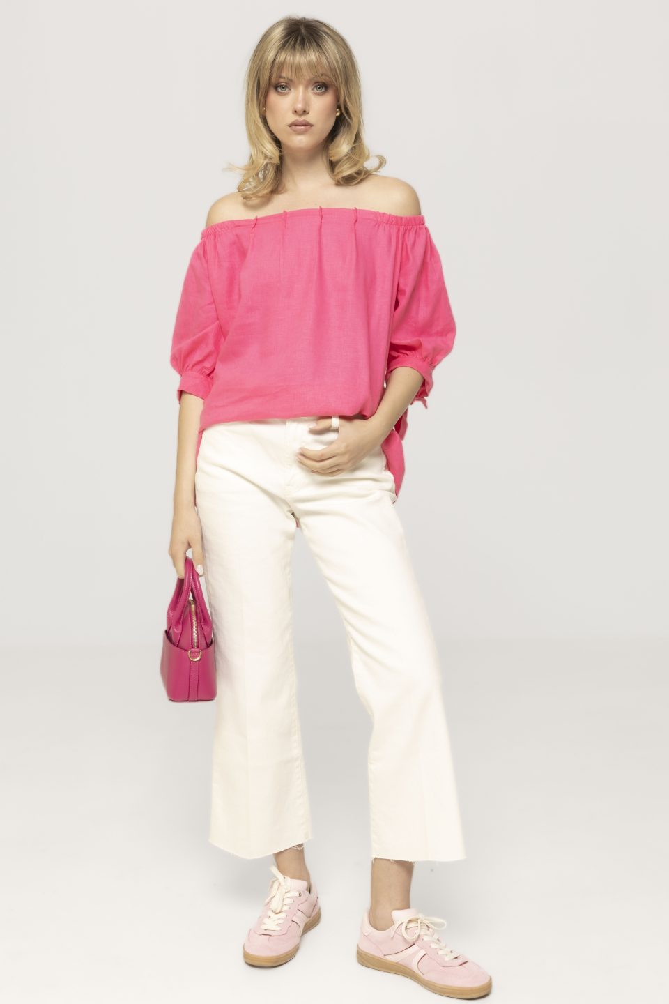 Bluza pe umeri cu funda la maneca Liza