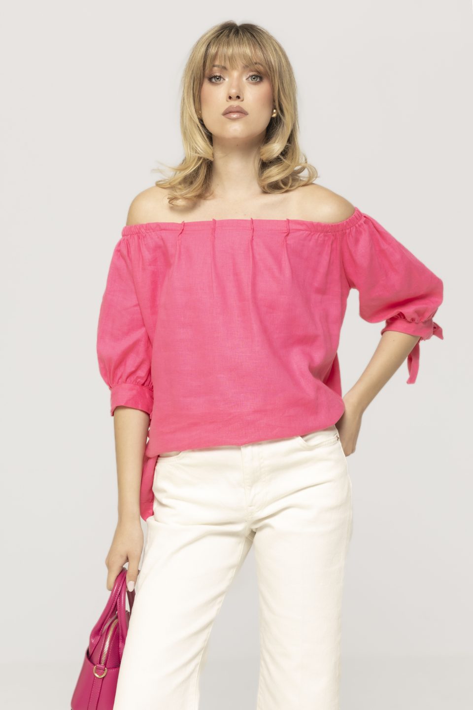 Bluza pe umeri cu funda la maneca Liza