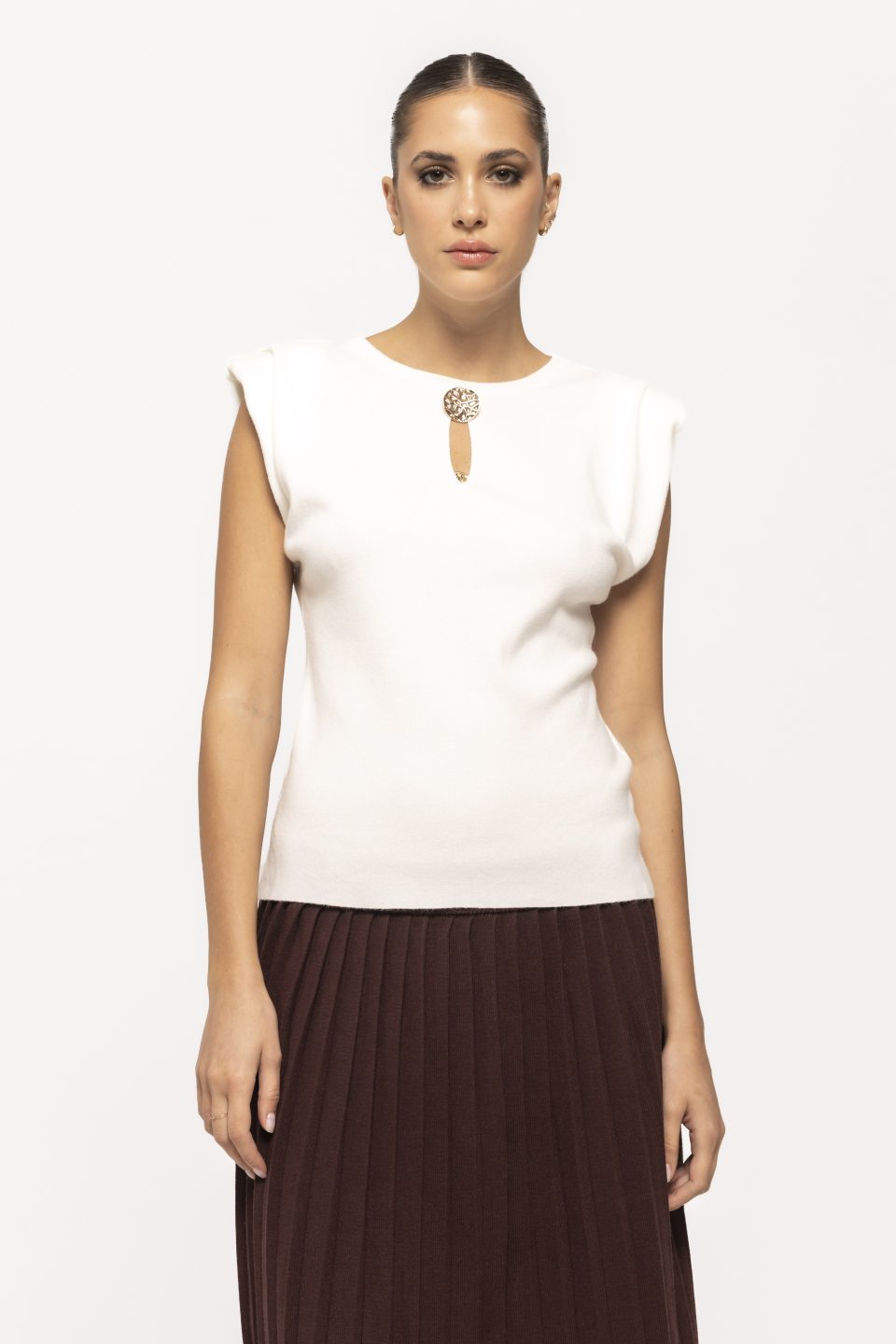 Top cu accesorii aurii Sofia