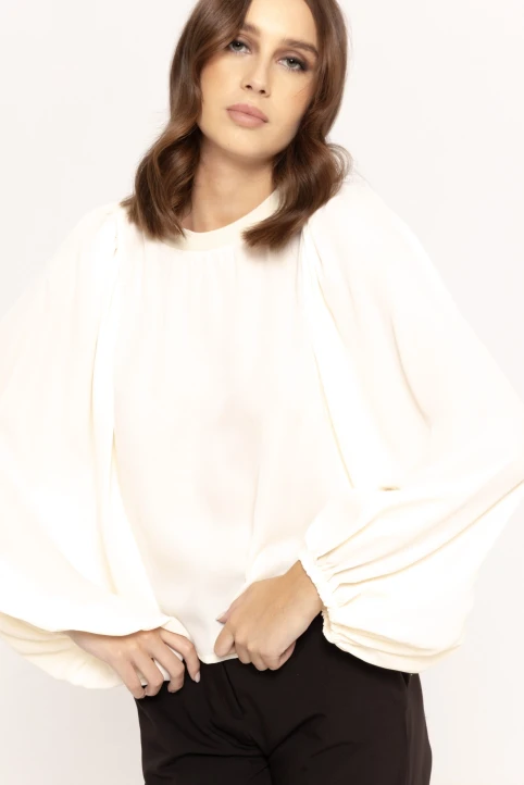 Bluza-cu-maneca-bufanta-Ema-ivory-ETIC-1
