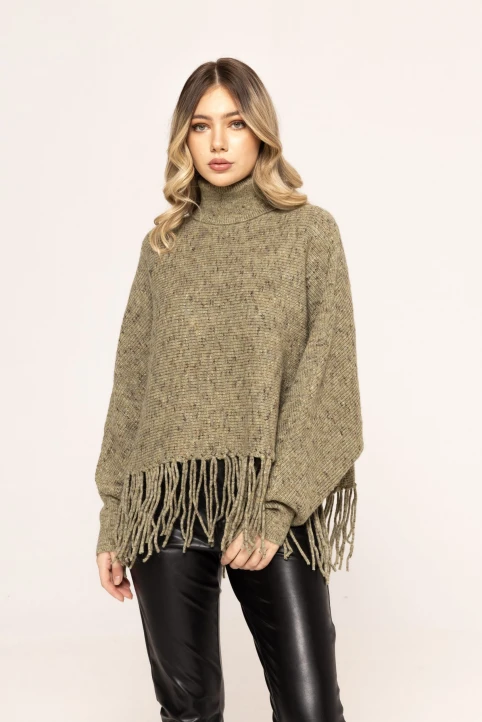 Pulover-cu-guler-inalt-si-franjuri-Margot-vernil-ETIC